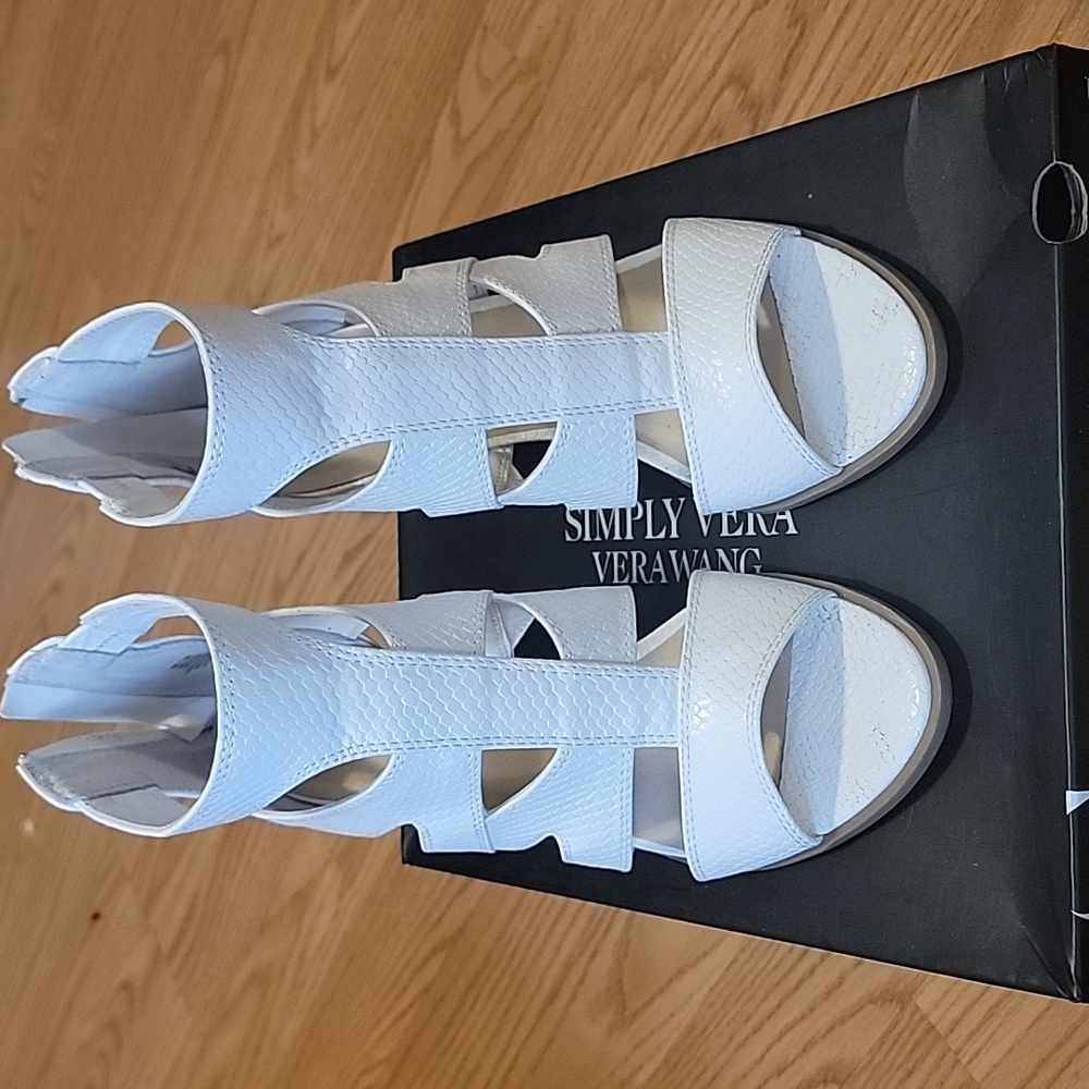 White heels, size 7 1/2 , simply vera